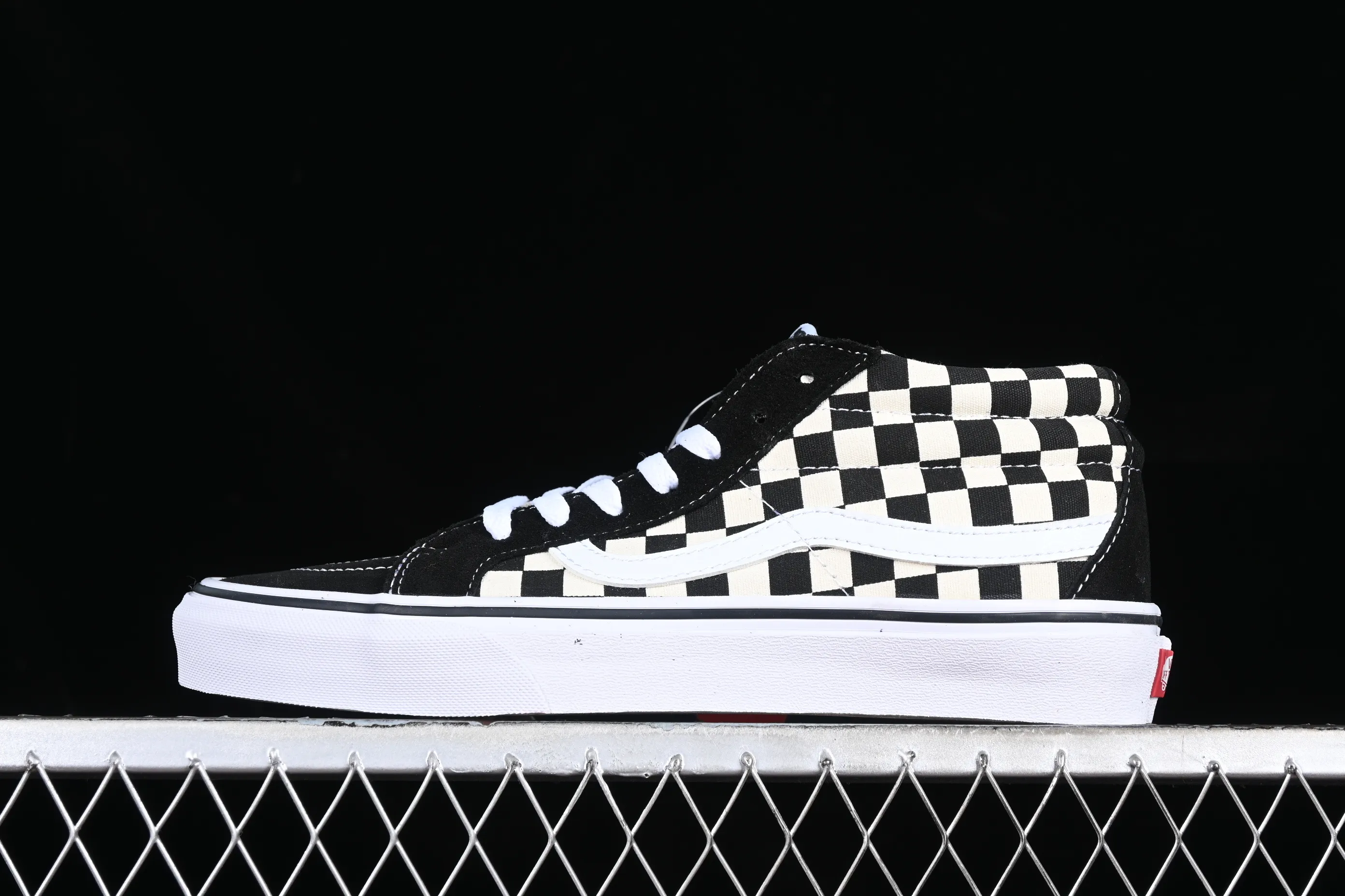 All categories Vans Vans series Vans Mid Vans China Vans Sk8-Mid black and white checkerboard mid-top casual sneakers VN0A391FQXH